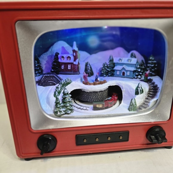 Vintage Animated Musical Christmas Village Scene TV Retro Red Decor Working - Picture 2 of 9